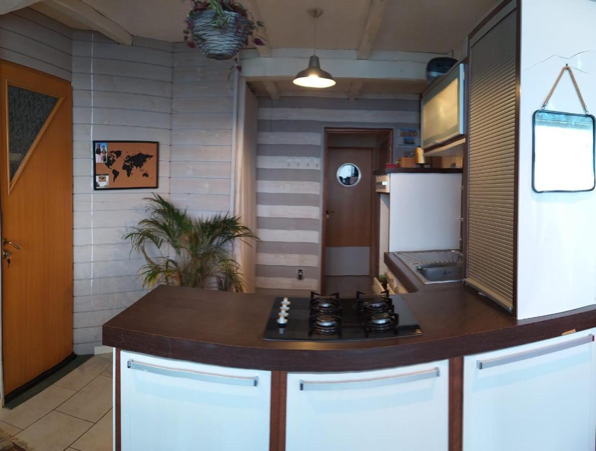 Appartement Vue Mer, Rdc, Plage De Trestrignel Perros-Guirec Exterior foto